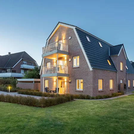 Dornkamp 3 - Luxurioese Fuer 4 Personen Inklusive Sauna Und Balkon Timmendorfer Strand